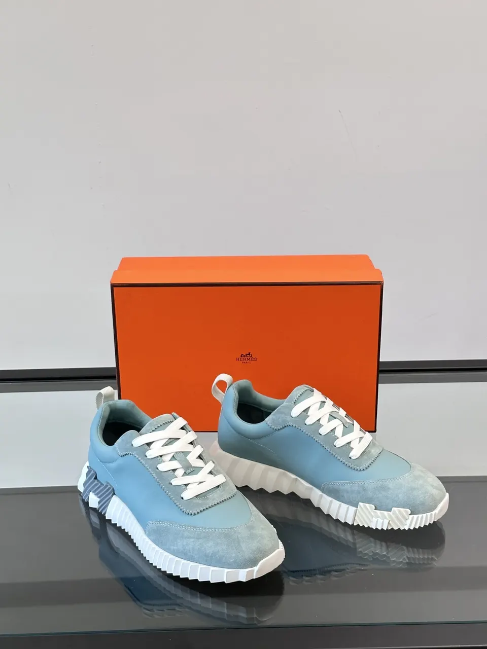 BNIB Hermes Bouncing Sneaker Men  New Color Gris Nuage