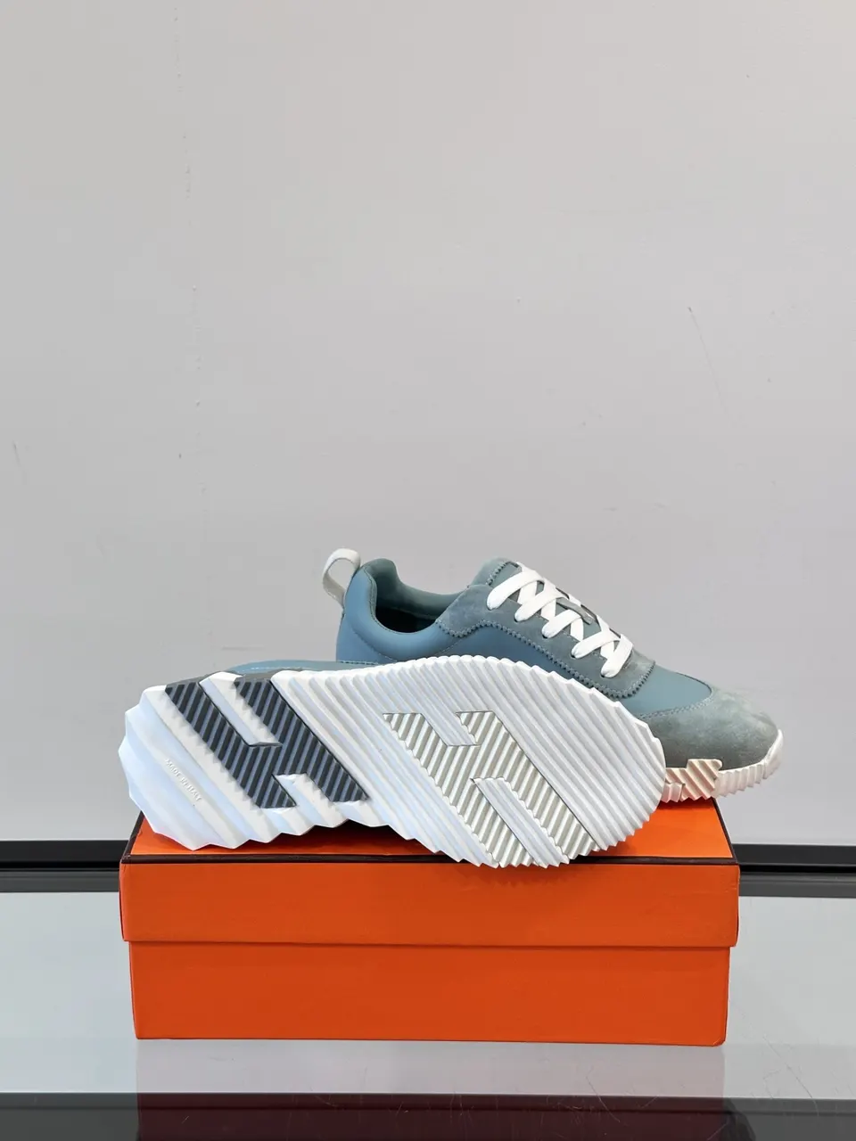 BNIB Hermes Bouncing Sneaker Men  New Color Gris Nuage