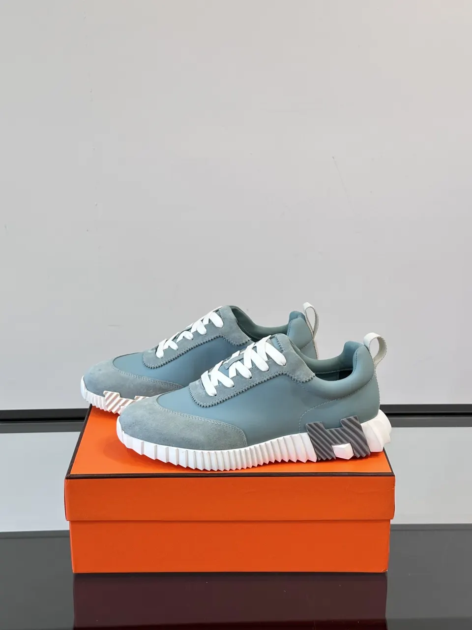 BNIB Hermes Bouncing Sneaker Men  New Color Gris Nuage