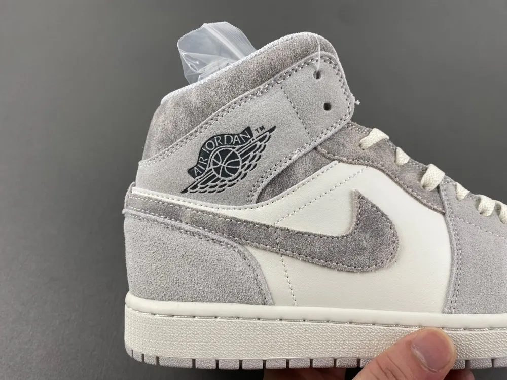 God version! Jordan 1st generation Air Jordan 1 Low OG Mocha Small reverse hook Mocha low-top item number: CZ0790-102 Original God version 1.29 number 7-13 Shipping 3-113