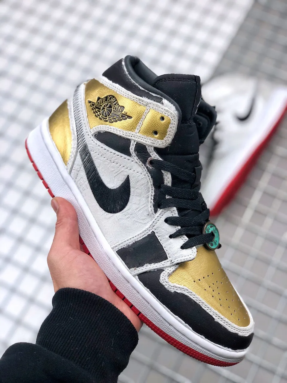 white Air Jordan 1 Black Gold - Air Jordan 1 Black Gold White