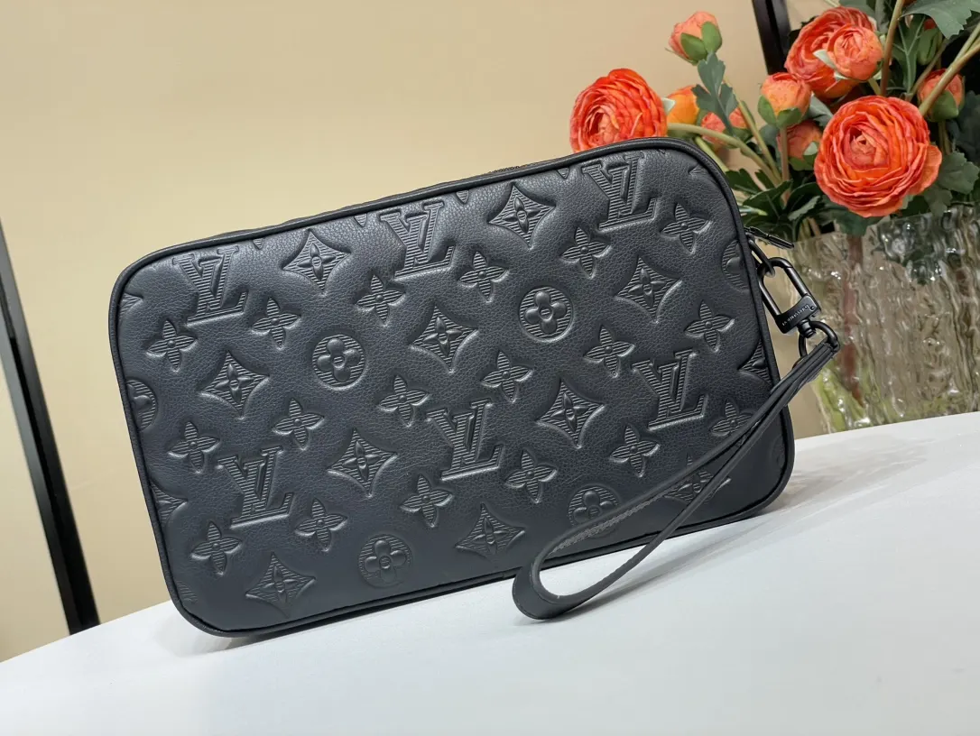 Louis Vuitton Pochette Kasai G65 – Wallets and Small Leather Goods