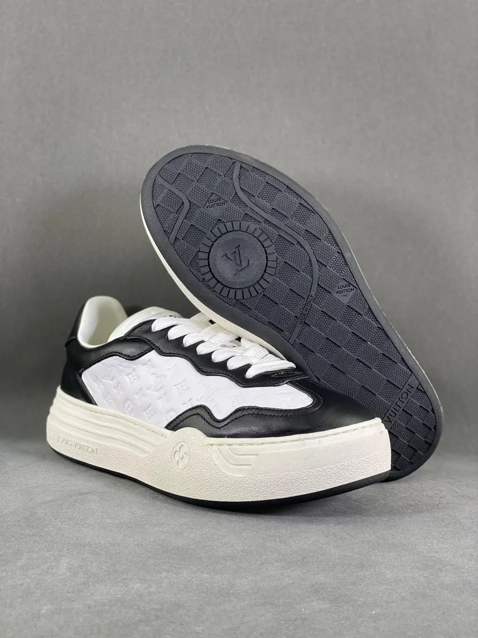 Louis Vuitton ss24 new arrival 2024 spring and summer new runaway sneakers Item number: AE5U3BMI61N630 Size: 35-41 (with half size) ??: Original purchase 9