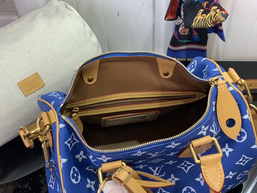 Louis Vuitton x Pharrell Williams Speedy P9 Bandoulière 40 Blue In Hand