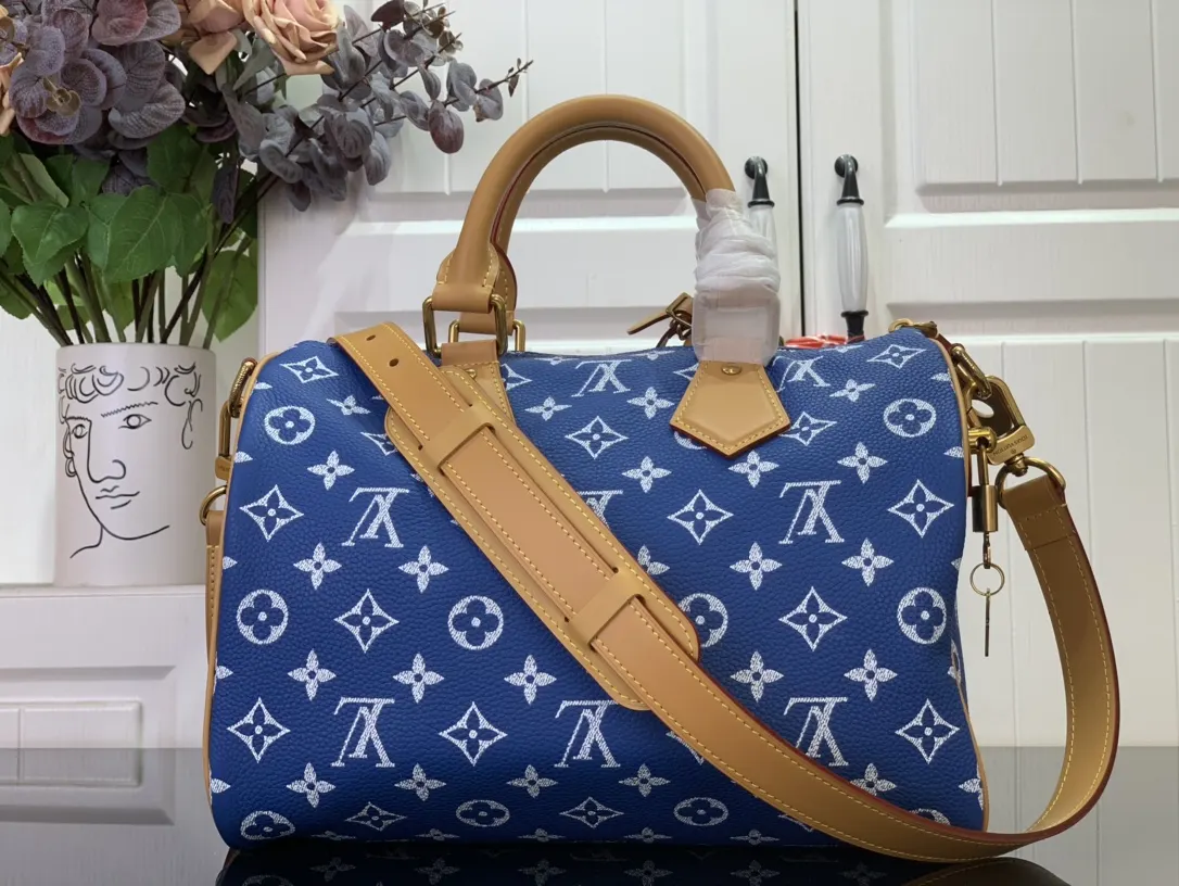 Louis Vuitton x Pharrell Williams Speedy P9 Bandoulière 40 Blue In Hand