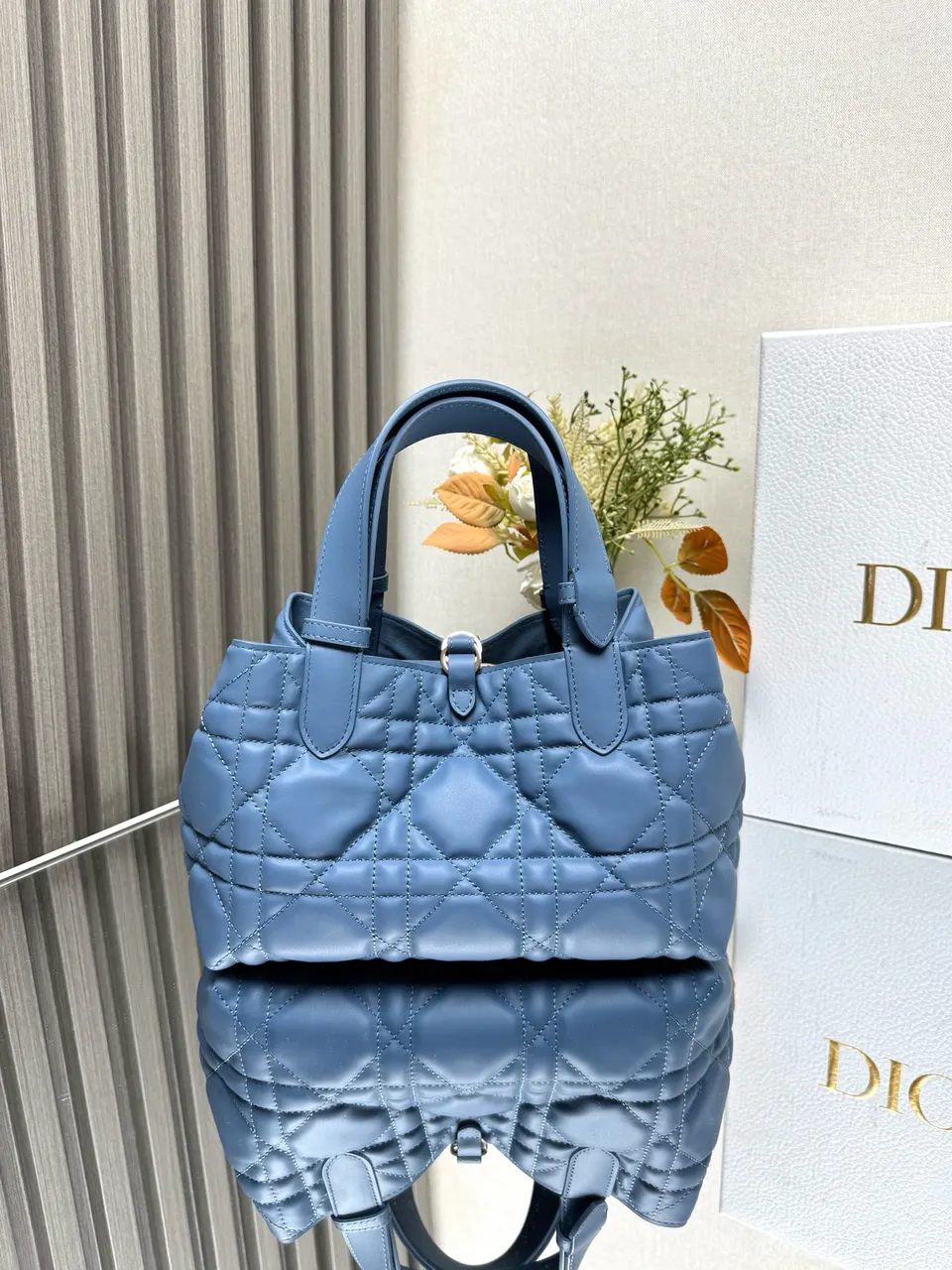Medium Dior Toujours Bag Dusty Ivory Macrocannage Calfskin | DIOR