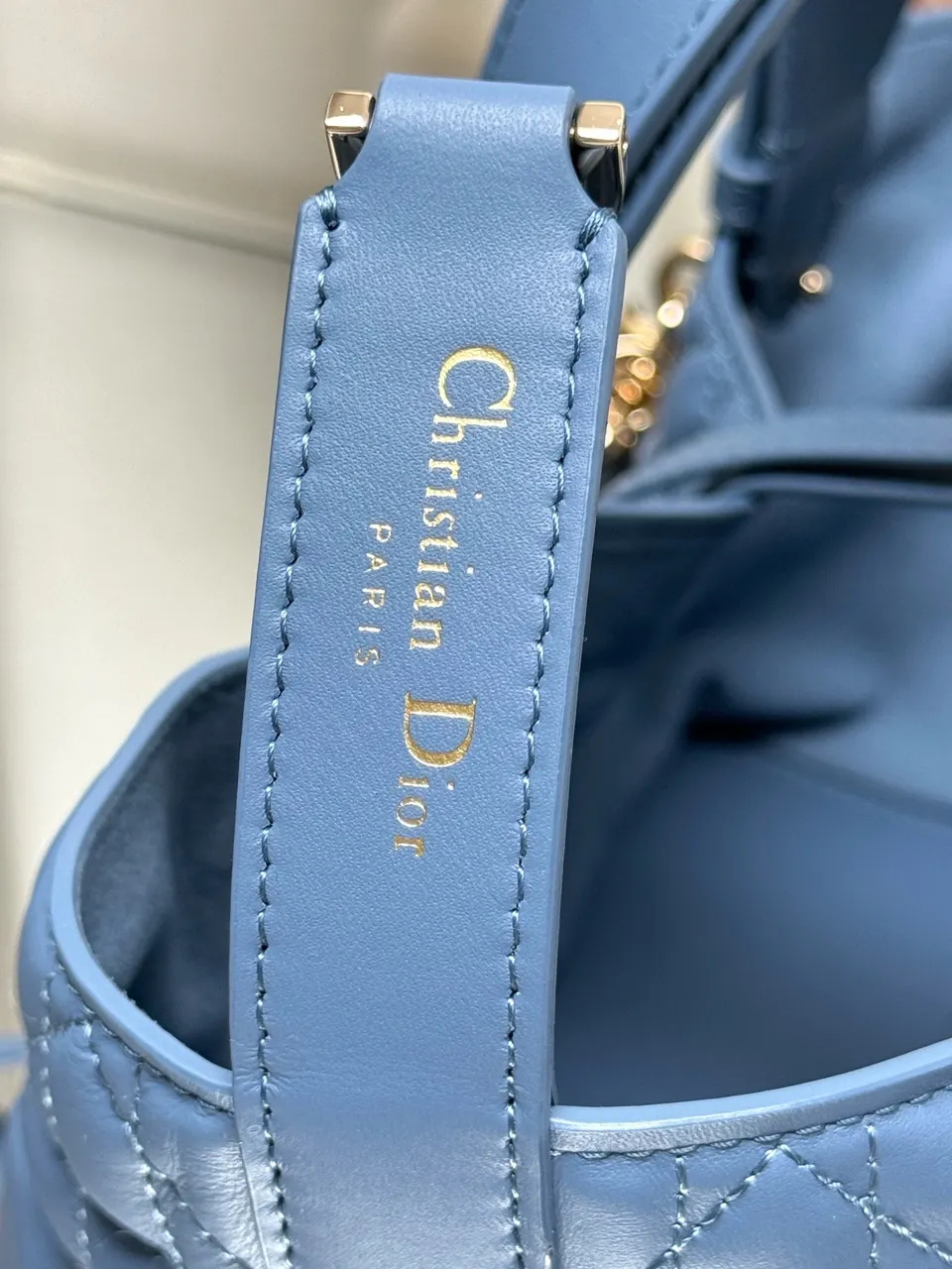 Medium Dior Toujours Bag Dusty Ivory Macrocannage Calfskin | DIOR