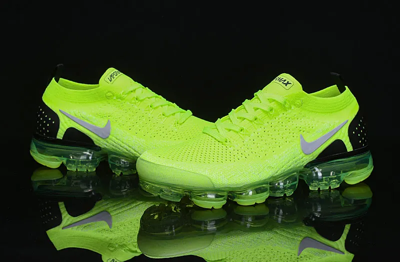 Nike Air VaporMax Flyknit 2 Fluorescent green Running
