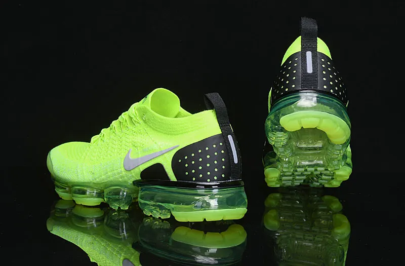 Nike Air VaporMax Flyknit 2 Fluorescent green Running
