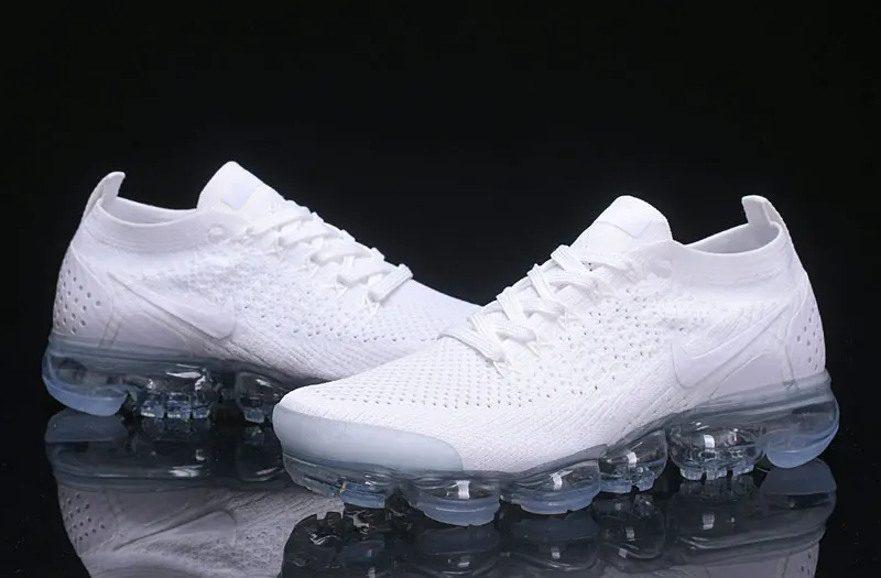 Nike Air VaporMax Flyknit 2 Men’s plain white