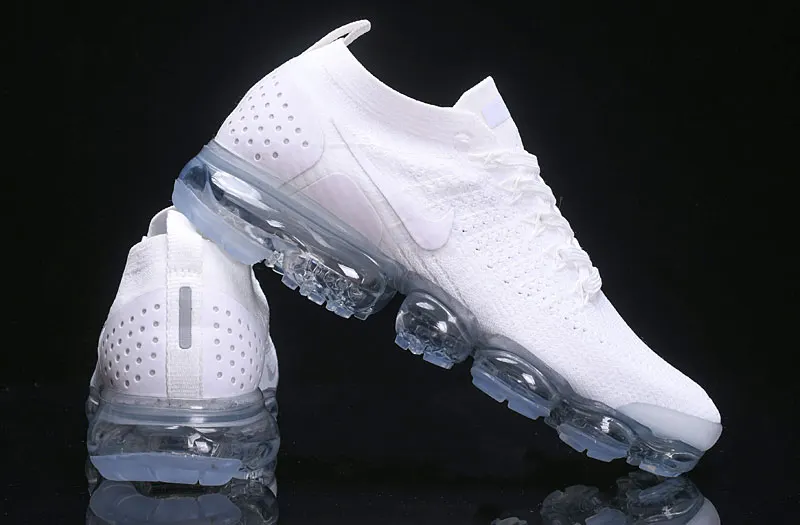 Nike Air VaporMax Flyknit 2 Men’s plain white