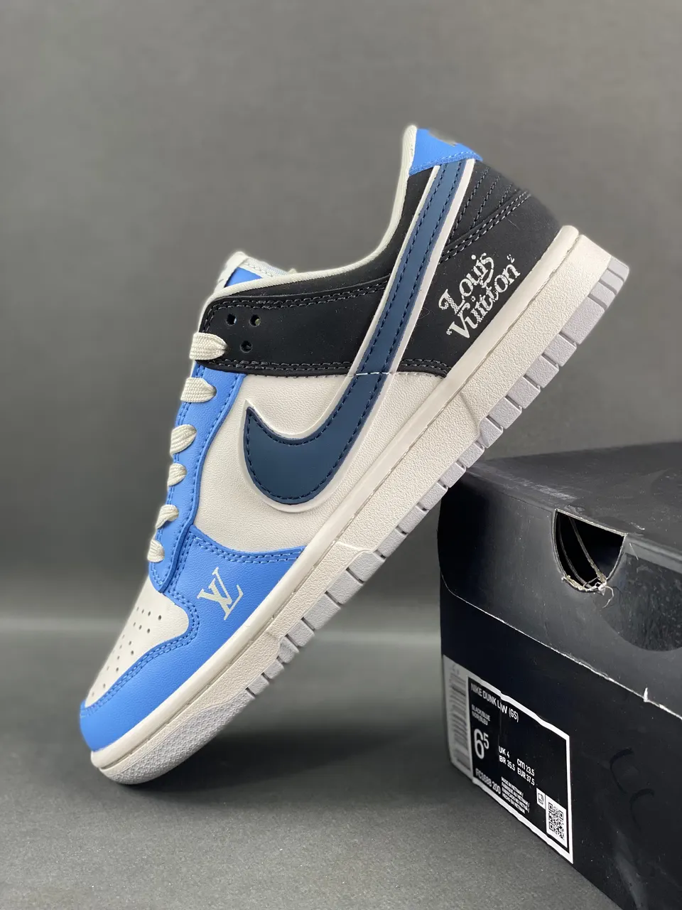 Nk Dunk Low LV co-branded – Smurfs high-end customized SB low-top sports and leisure sneakers Item number: FC1688-200 Size: 36-45 (with half size) 9