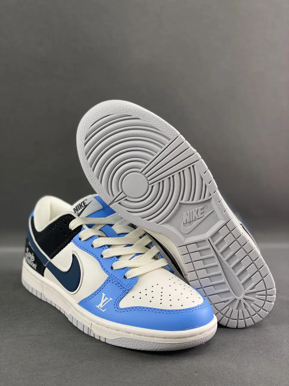 Nk Dunk Low LV co-branded – Smurfs high-end customized SB low-top sports and leisure sneakers Item number: FC1688-200 Size: 36-45 (with half size) 9