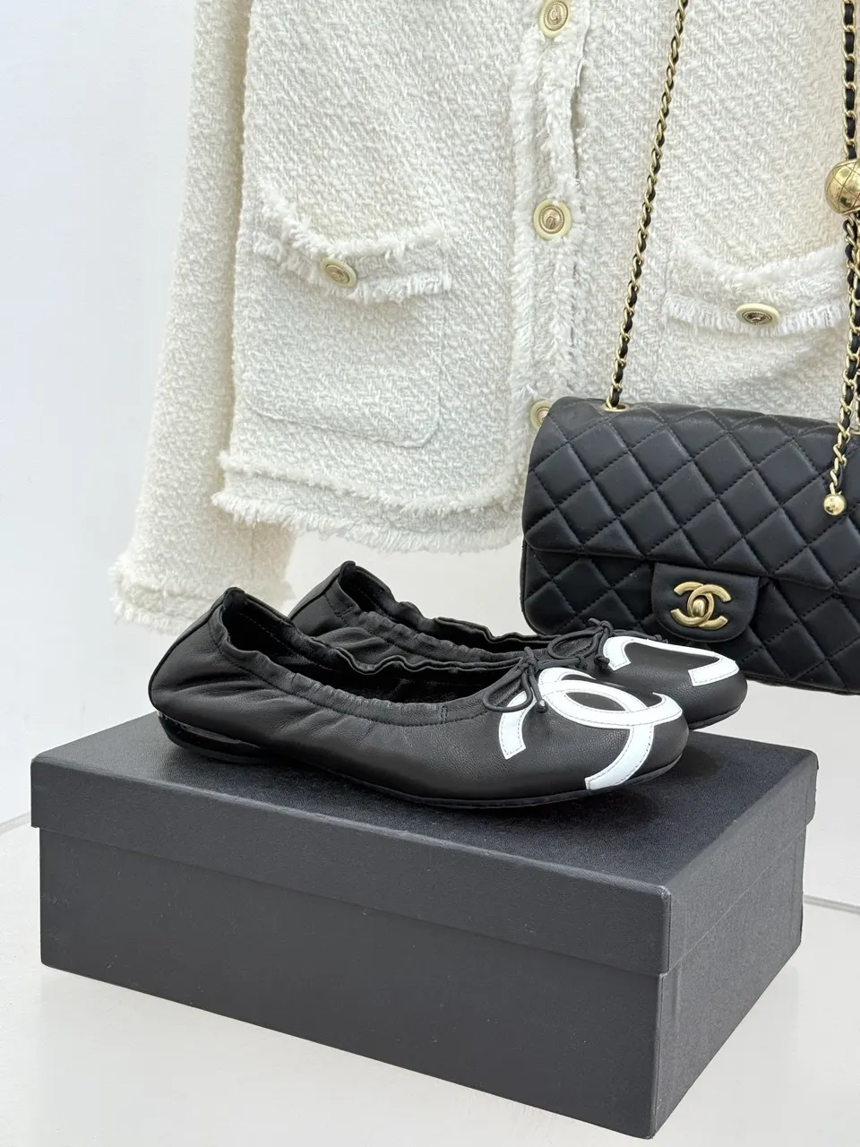 logo Chanel Black Leather CC Ballet Flats - Chanel Black Leather CC