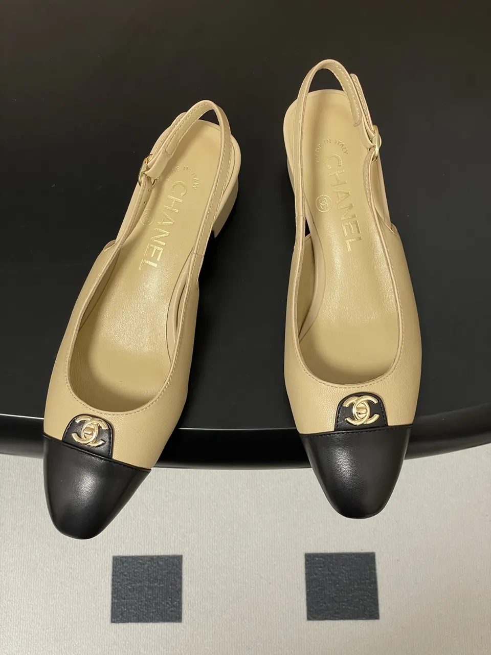 Classic Chanel Two-Tone Slingback Block Heel Pumps – Beige & Black