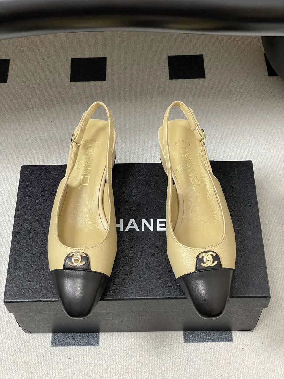 Classic Chanel Two-Tone Slingback Block Heel Pumps – Beige & Black