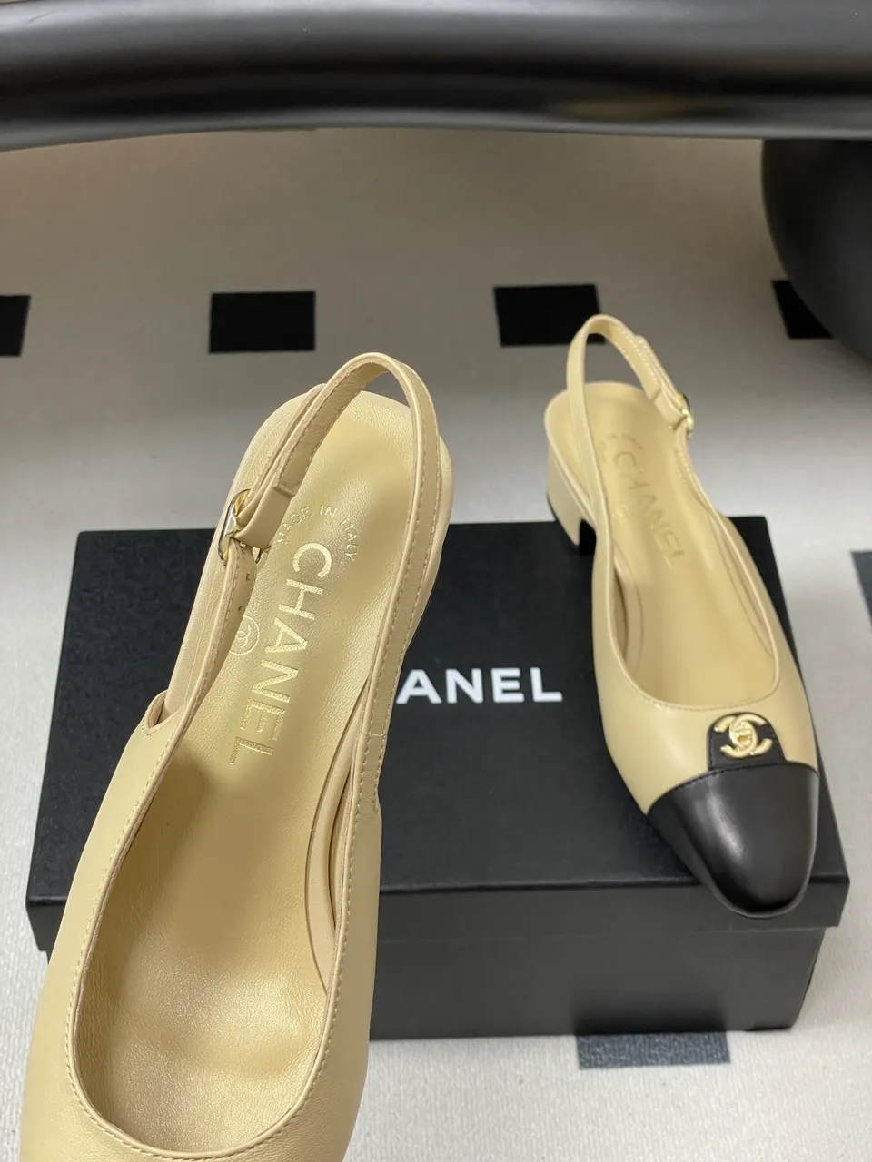 Classic Chanel Two-Tone Slingback Block Heel Pumps – Beige & Black