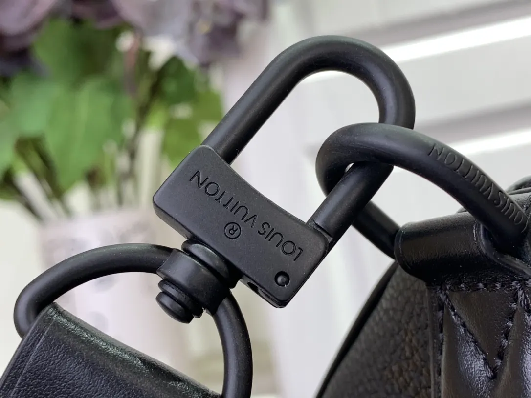 Speedy P9 Bandoulière 50 Autres Cuirs Monogram