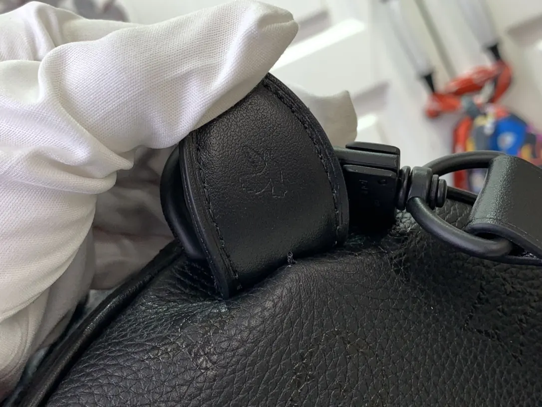 Speedy P9 Bandoulière 50 Autres Cuirs Monogram